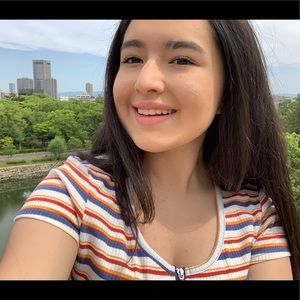 Meet your Posher, Danika